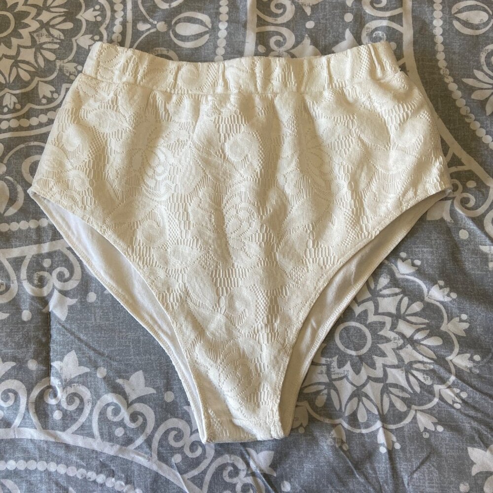 Showpo. Jacquard Lace Swim Bikini Boho Restro Minimalist White 4